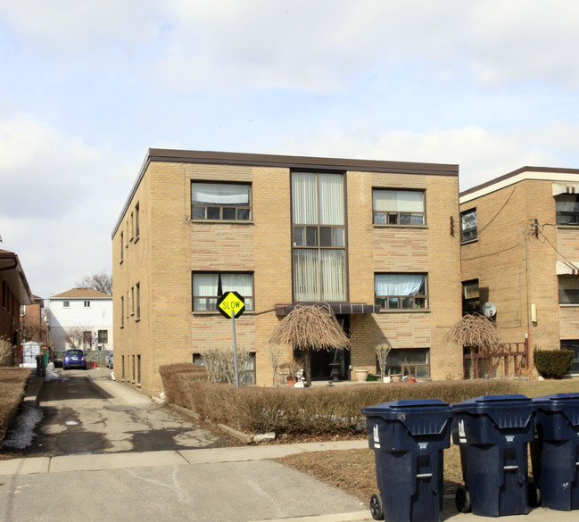 24 Hay Ave in Toronto, ON - Building Photo - Primary Photo