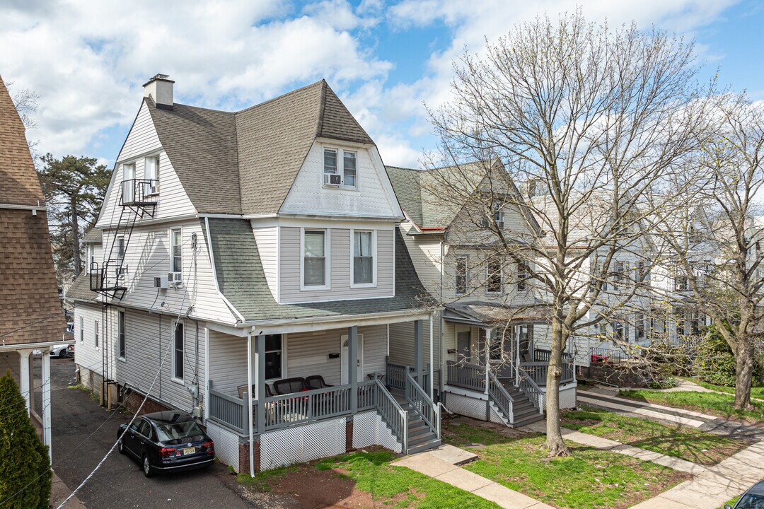 39 Mine St in New Brunswick, NJ - Building Photo