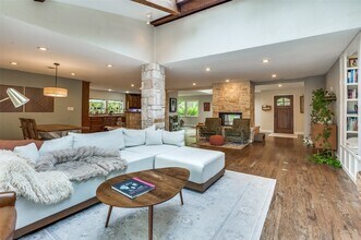 1602 Glen Valley Dr in Irving, TX - Building Photo - Building Photo