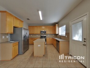 27439 Trinity Cross in San Antonio, TX - Building Photo - Building Photo