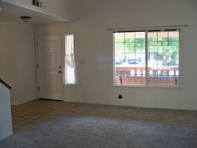 2529 Black Walnut Dr in Modesto, CA - Building Photo - Building Photo