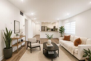 11227 SW 88th St in Miami, FL - Building Photo