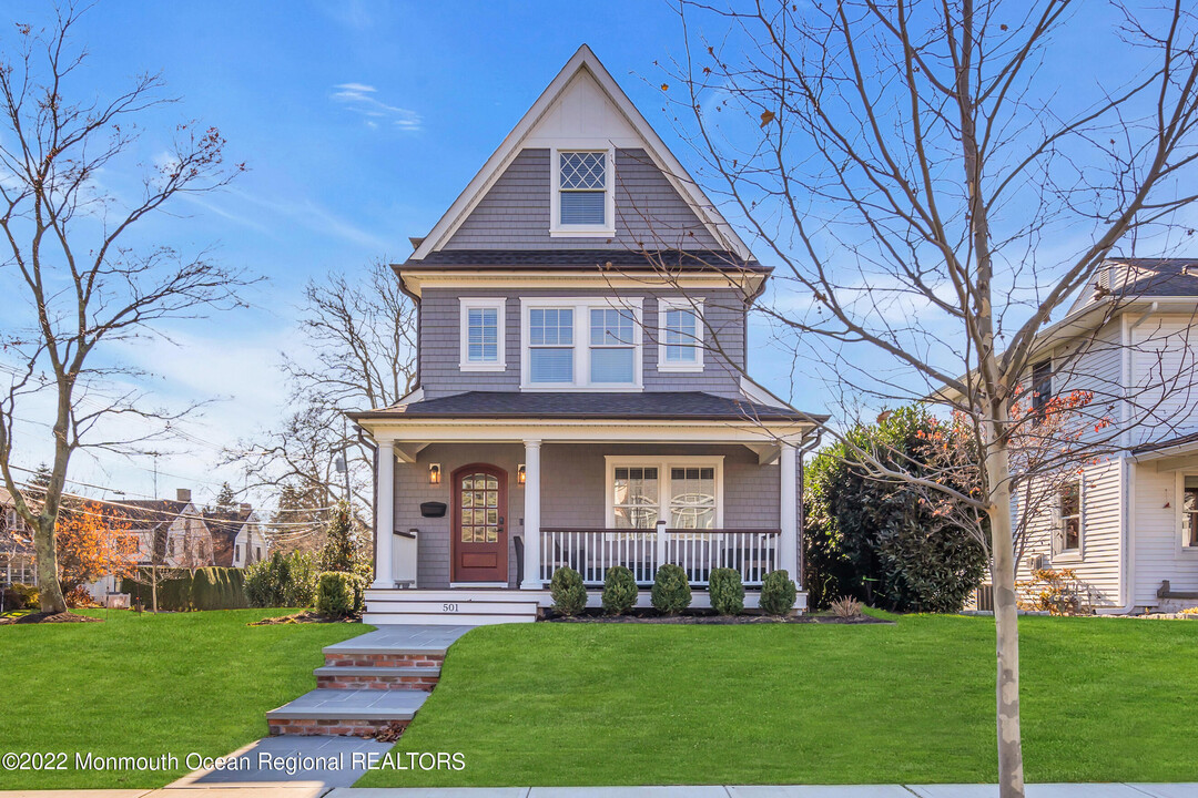 501 Morris Ave in Spring Lake, NJ - Building Photo