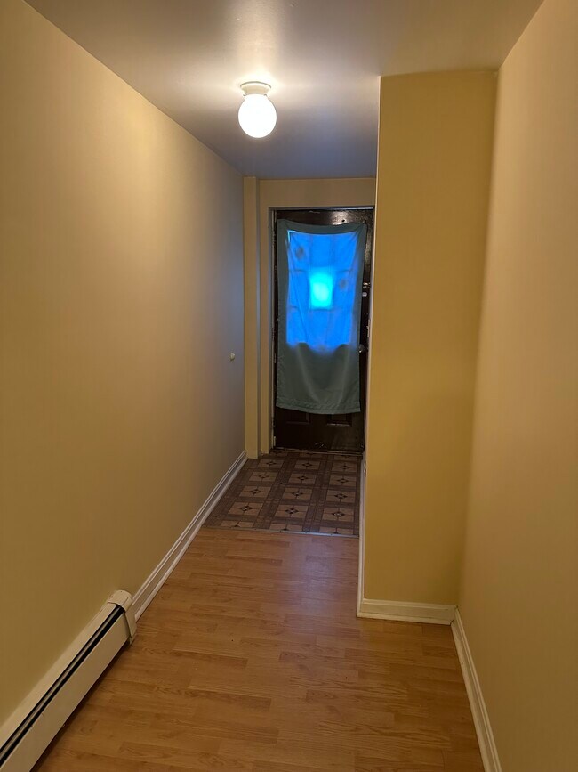 215 E Church St, Unit Apt. 1 in Slatington, PA - Building Photo - Building Photo