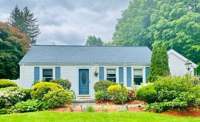 property at 7 Oak St