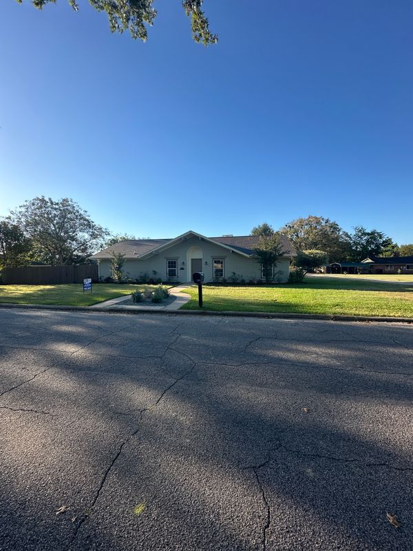 104 Kingswood Dr in Greenville, TX - Building Photo - Building Photo