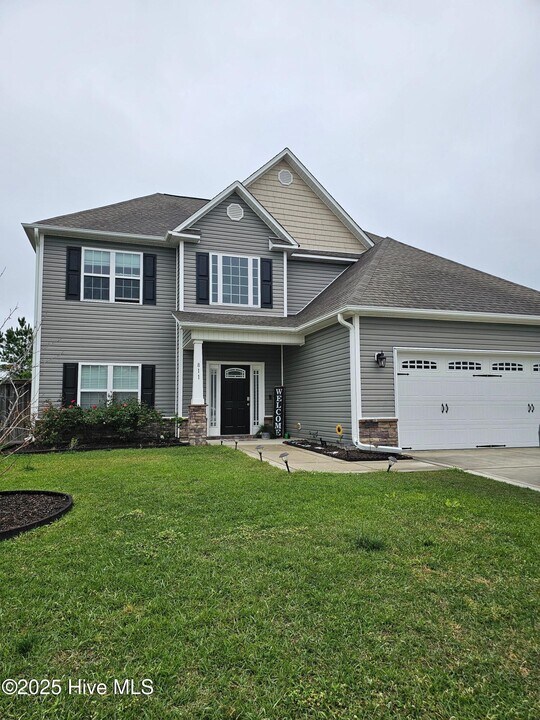 811 Tuscarora Trl in Jacksonville, NC - Building Photo
