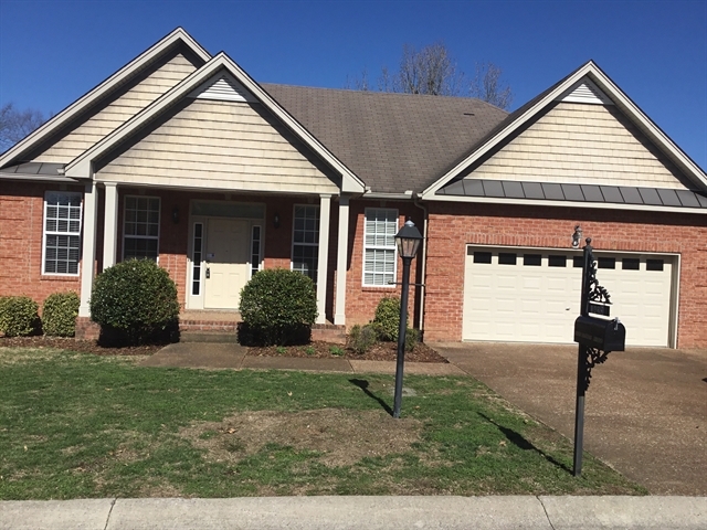1425 Stoner Rdg in Hermitage, TN - Foto de edificio
