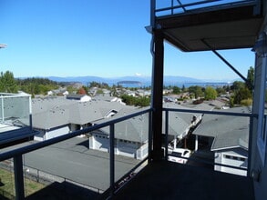3706 Portage Ln in Anacortes, WA - Building Photo - Building Photo