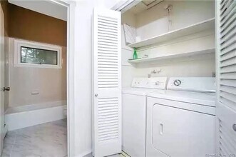 7 Staunton Ct in Farmington, CT - Foto de edificio - Building Photo