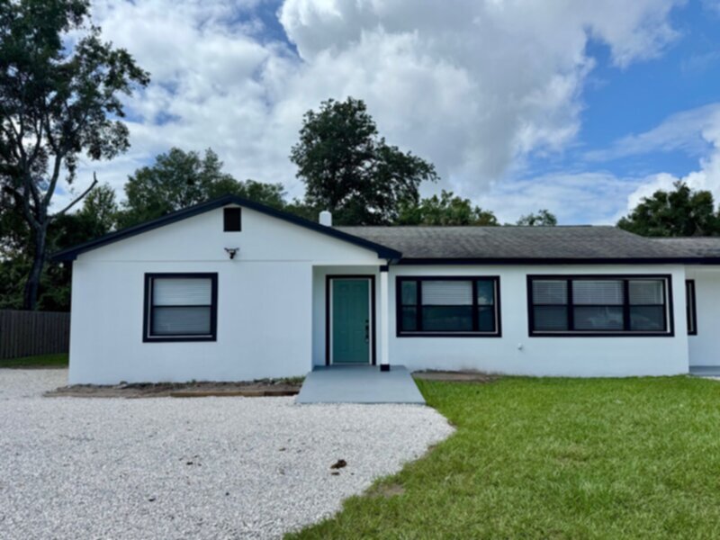 575 N Central Ave in Oviedo, FL - Building Photo
