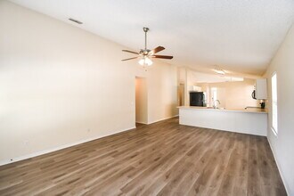 7317 Ironside Dr E in Jacksonville, FL - Building Photo - Building Photo