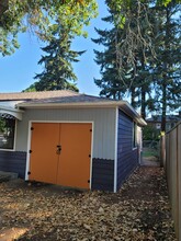 1110 SE 113th Ave in Portland, OR - Building Photo - Building Photo