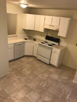 3115 Jasmine Ct, Unit Woodland Condo in Mays Landing, NJ - Building Photo