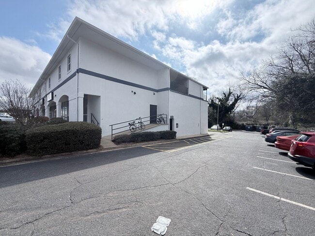 property at 723 Baxter St