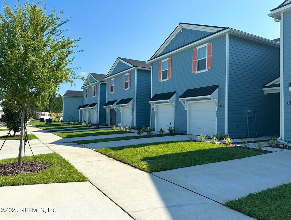 3644 Athenian Wy in Middleburg, FL - Building Photo