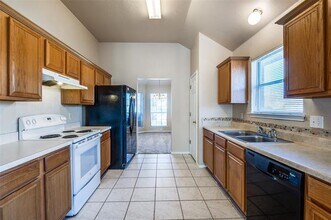 1500 Yellowbird Ct in Desoto, TX - Building Photo - Building Photo