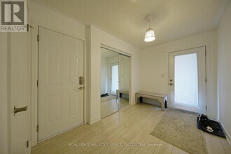 3165 Lotus Cmn in Burlington, ON - Building Photo - Building Photo