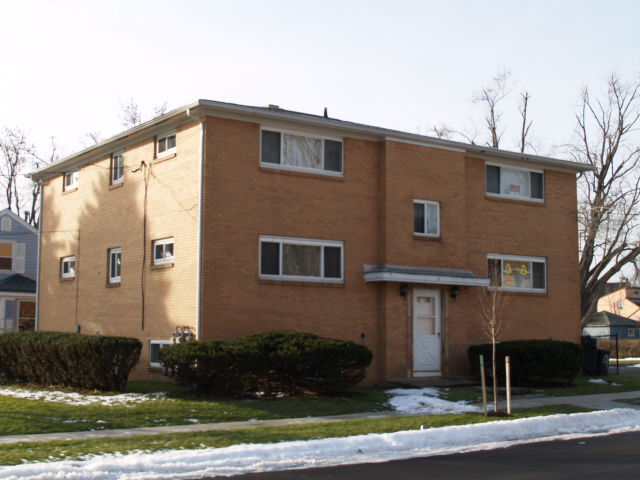 9 Forrestal Ln in West Seneca, NY - Building Photo