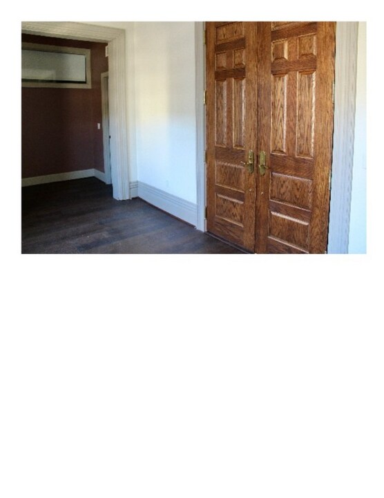 1120 Reddour St in Pittsburgh, PA - Building Photo