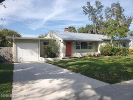 216 Broadview Dr in Cocoa, FL - Building Photo