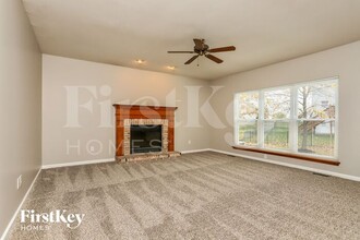 2236 Currier Pl in O'Fallon, MO - Foto de edificio - Building Photo