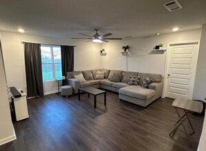 4611 Reveille Wy in Crestview, FL - Building Photo - Building Photo