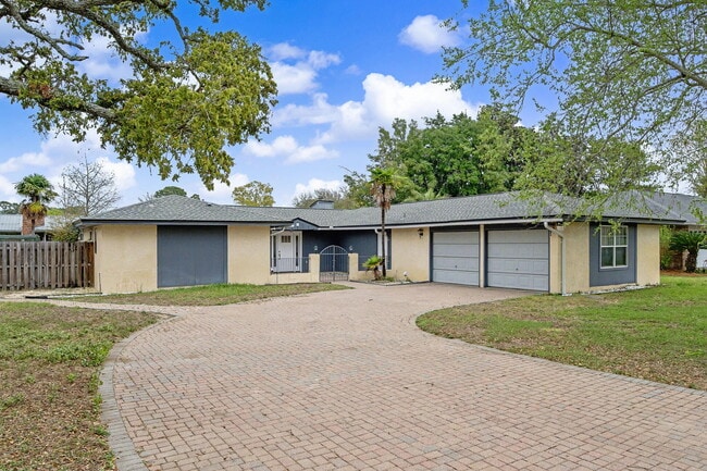 6 Pinehurst Dr in Shalimar, FL - Building Photo - Building Photo