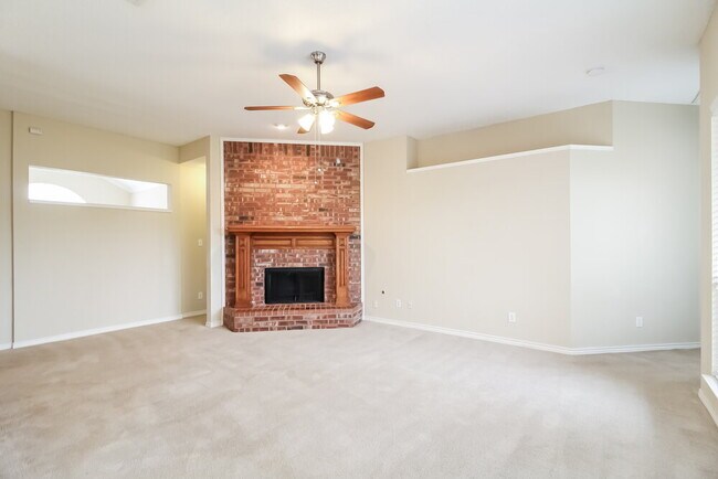 1554 Cardigan Ln in Lancaster, TX - Building Photo - Building Photo