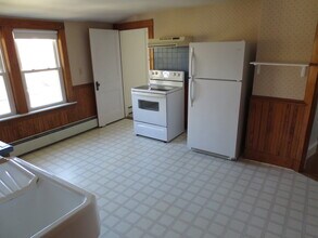 41 Fern St, Unit 3 in Bangor, ME - Building Photo - Building Photo