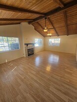 343 W 12th St in Los Angeles, CA - Building Photo