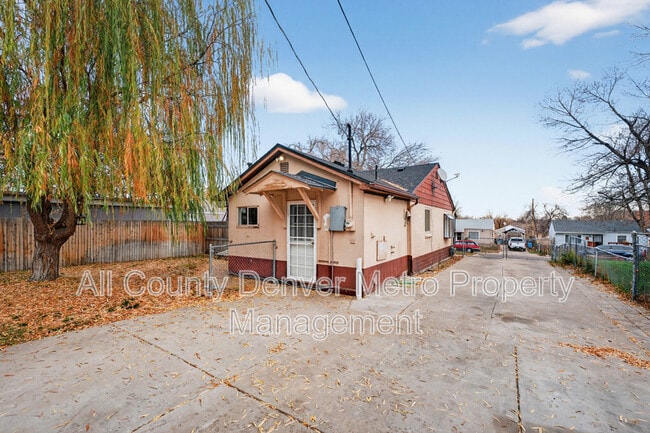 225 S Yates St in Denver, CO - Building Photo - Building Photo