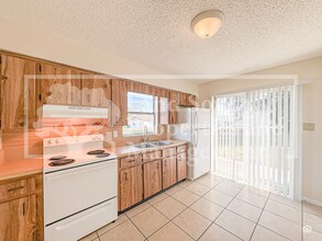 5842 Charlton Dr in Lakeland, FL - Building Photo - Building Photo