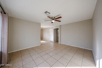 8517 W College Dr in Phoenix, AZ - Building Photo - Building Photo
