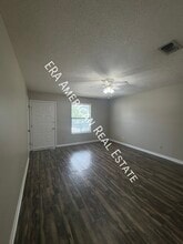 520 Landview Dr in Fort Walton Beach, FL - Foto de edificio - Building Photo