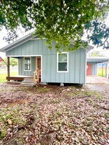 1034 Core St in Dequincy, LA - Building Photo