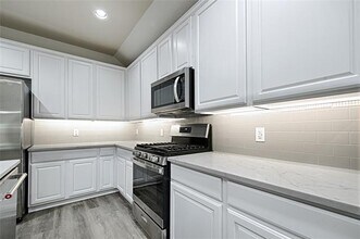 325 Perkins Dr in Argyle, TX - Building Photo - Building Photo