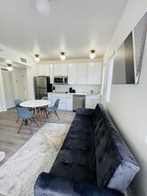 700 Meridian Ave in Miami Beach, FL - Building Photo - Building Photo