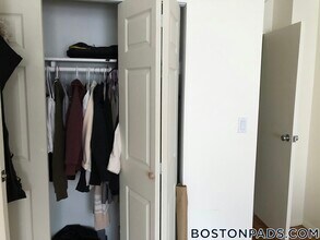 185 Freeman St, Unit 905 in Brookline, MA - Foto de edificio - Building Photo