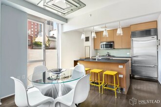 110 3rd Ave, Unit 4D in New York, NY - Building Photo - Building Photo