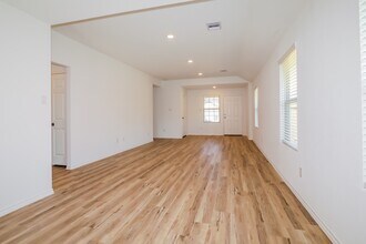 11052 N Lake Mist Ln in Willis, TX - Building Photo - Building Photo
