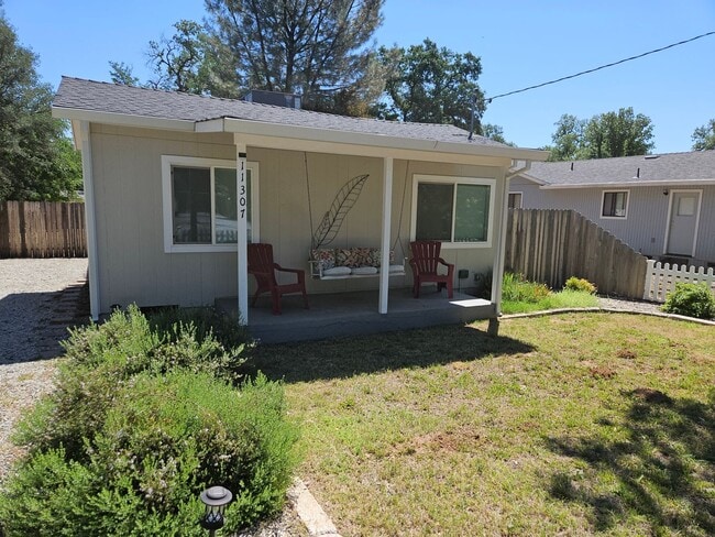 11307 Aruba Dr in Redding, CA - Building Photo - Building Photo