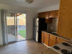 614 S Lower Sacramento Rd in Lodi, CA - Building Photo - Building Photo