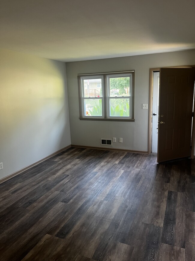 1406 Kenton St in Leavenworth, KS - Building Photo - Building Photo