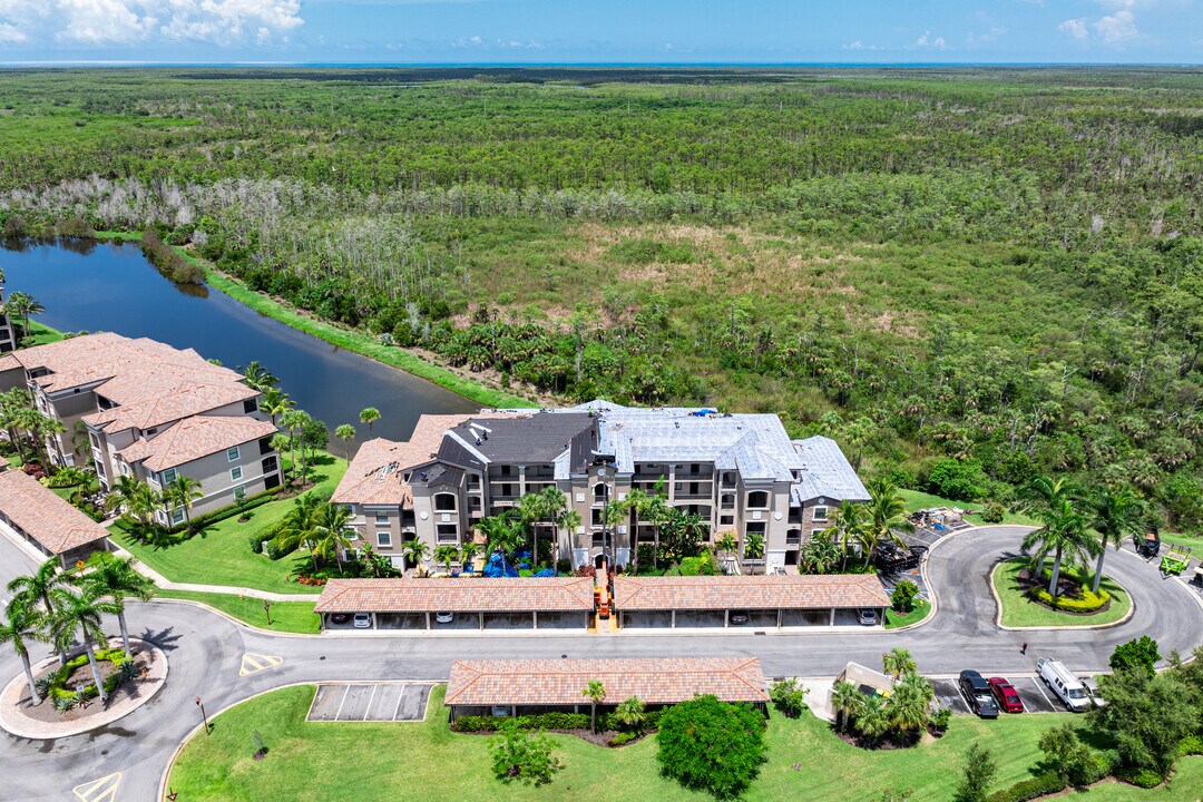 Giaveno at Treviso Bay in Naples, FL - Building Photo