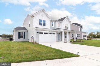 23525 East Dr in Frankford, DE - Foto de edificio - Building Photo