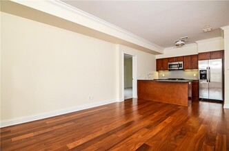30 Elm Pl in Rye, NY - Building Photo - Building Photo