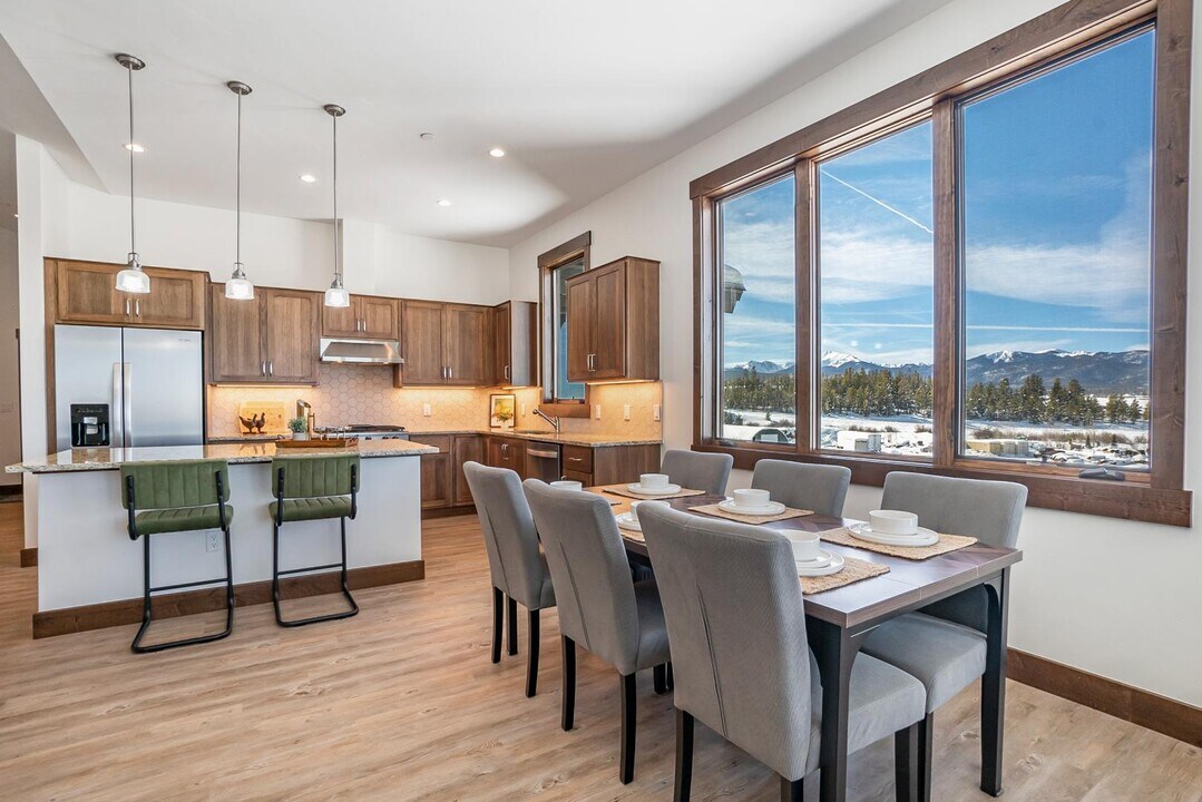 18 Meadow Creek Ln in Fraser, CO - Building Photo