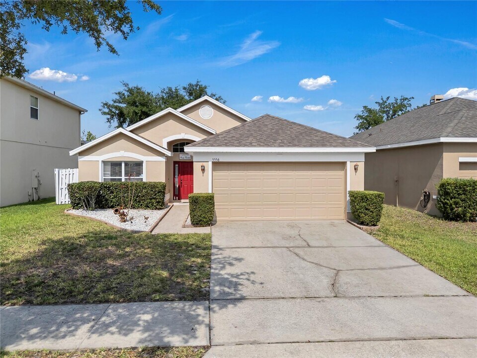 5556 Florence Harbor Dr in Orlando, FL - Building Photo