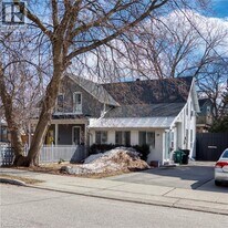 29 Andrew St in Kitchener, ON - Building Photo